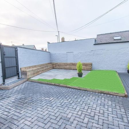 Bright, Fresh, Renovated 3 Bedroom Apartment In The Heart Of Montrose Angus Exteriör bild
