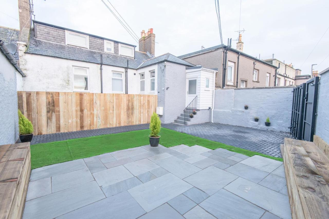 Bright, Fresh, Renovated 3 Bedroom Apartment In The Heart Of Montrose Angus Exteriör bild